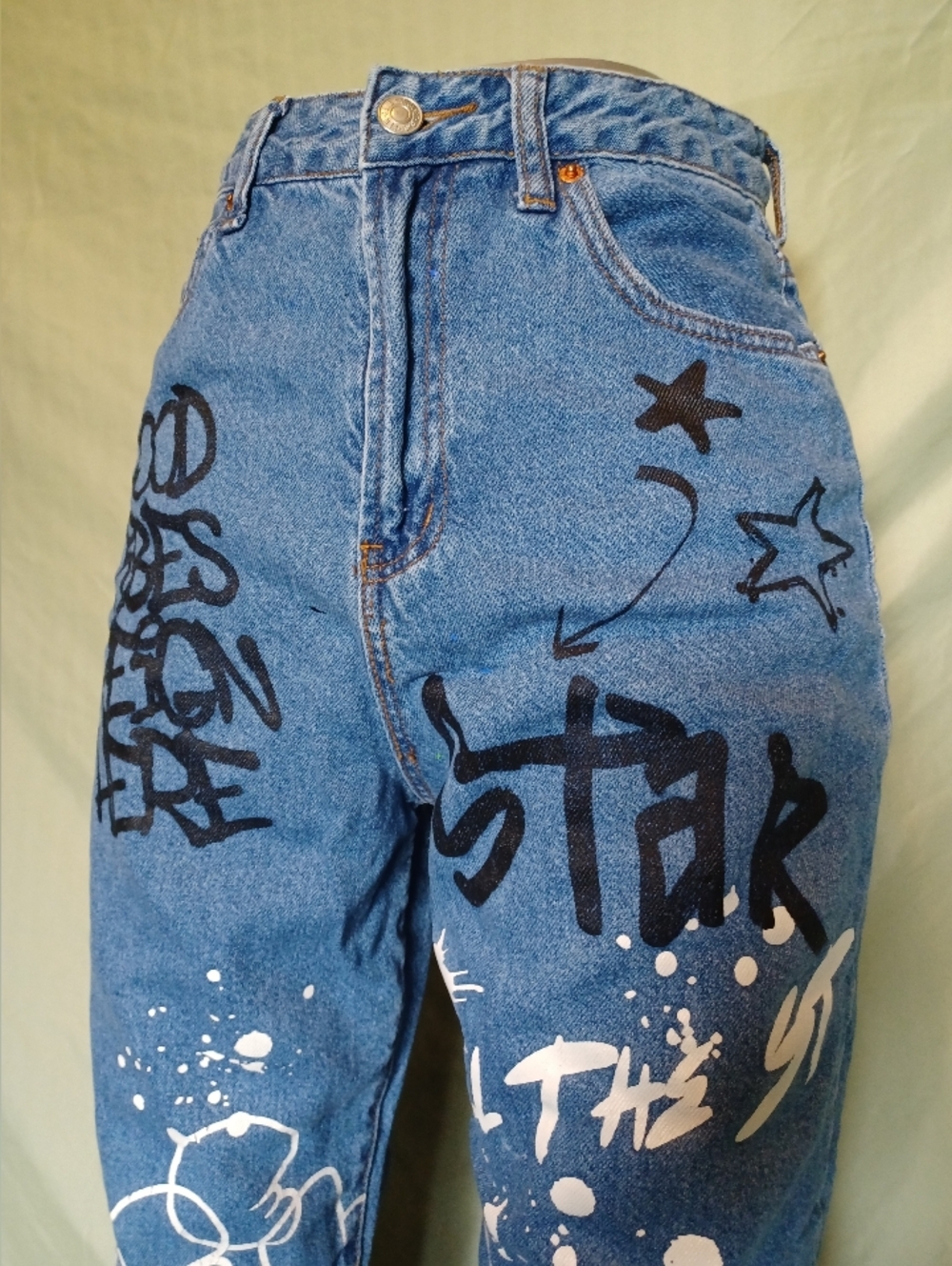 S.o.n.g. Painted Splattered Graffiti Jogger Blue Boyfriend Jeans Raw Hem Ankles - Picture 7 of 13